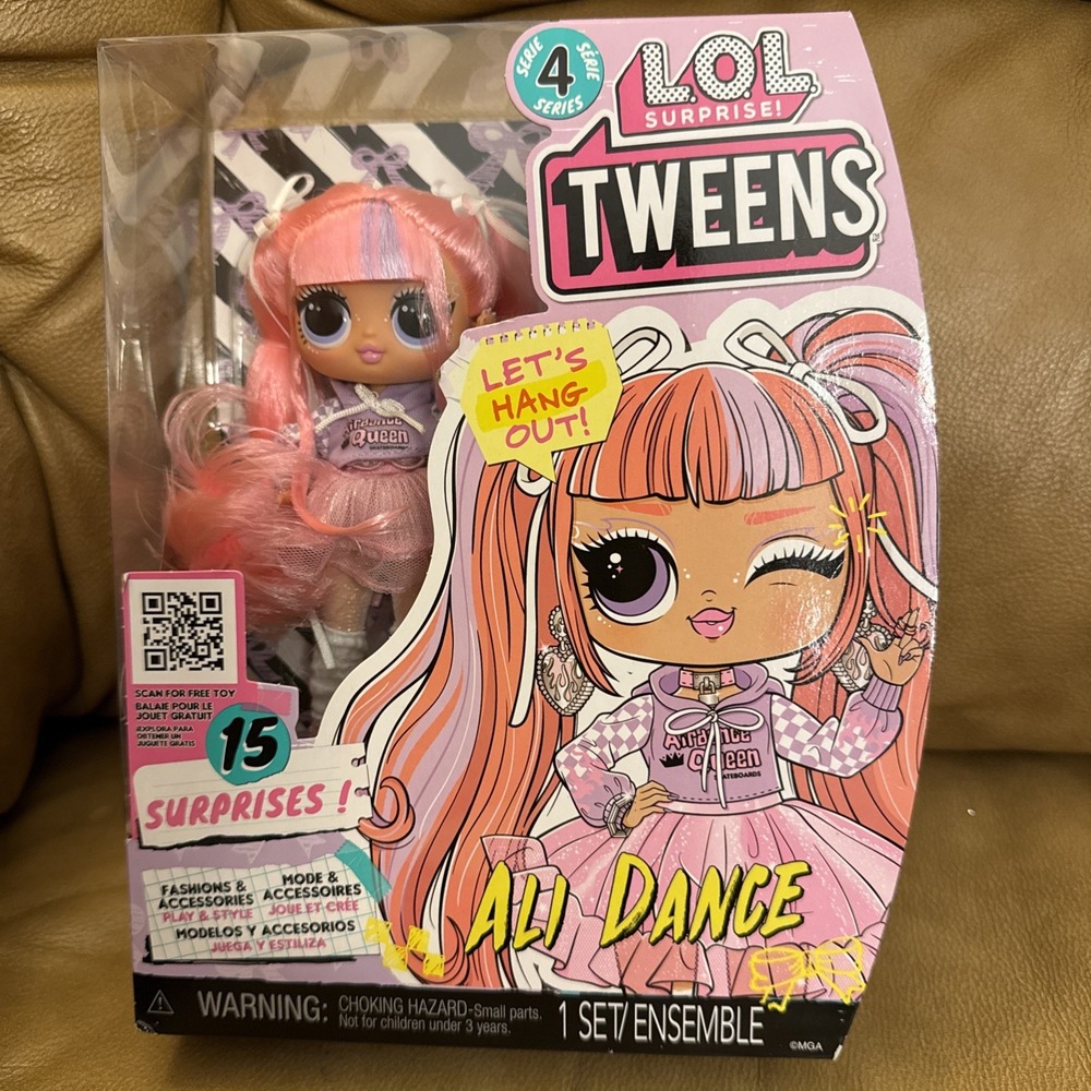 LOL Surprise Tweens Series 4‎ Fashion Doll Ali Dance with 15 Surprises
